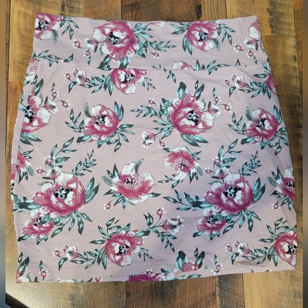 Charlotte Russe skirt Size XL fits like med